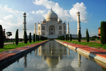 This photo of the Taj Mahal (yes, it's overdone ... but it never gets old!) in India under the noonday sun was taken by Zsolt Zatrok of Albertirsa, Hungary